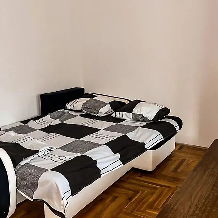 Vas Stan Na Dan Apartment